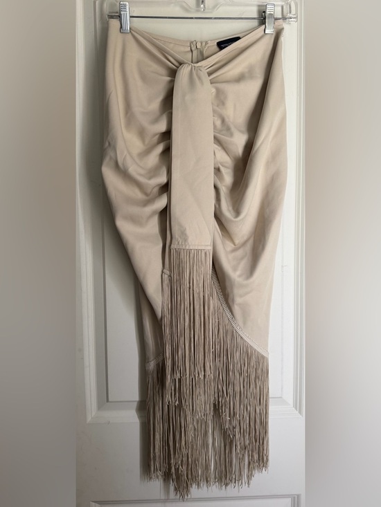 PrettyLittleThing Dresses & Skirts - PrettyLittleThing creme tassel hem Fringed Midi Skirt sz 4 boho glam formal chic
